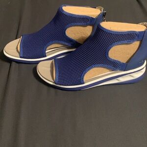 Jambu Blue Mesh Sandals